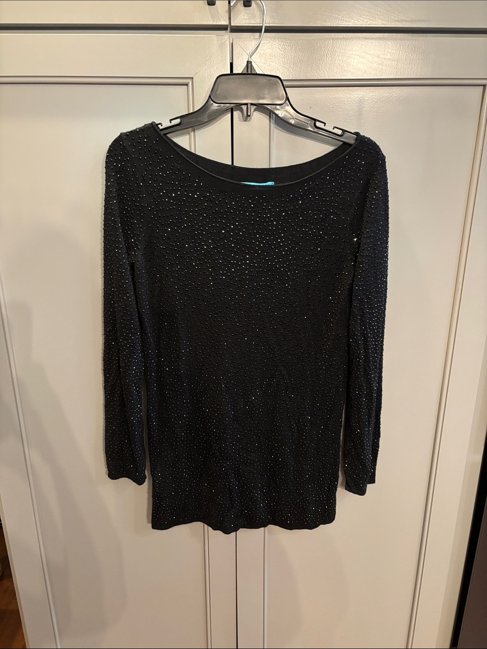 Gorgeous Alice & Olivia Black Embellished top. S/M